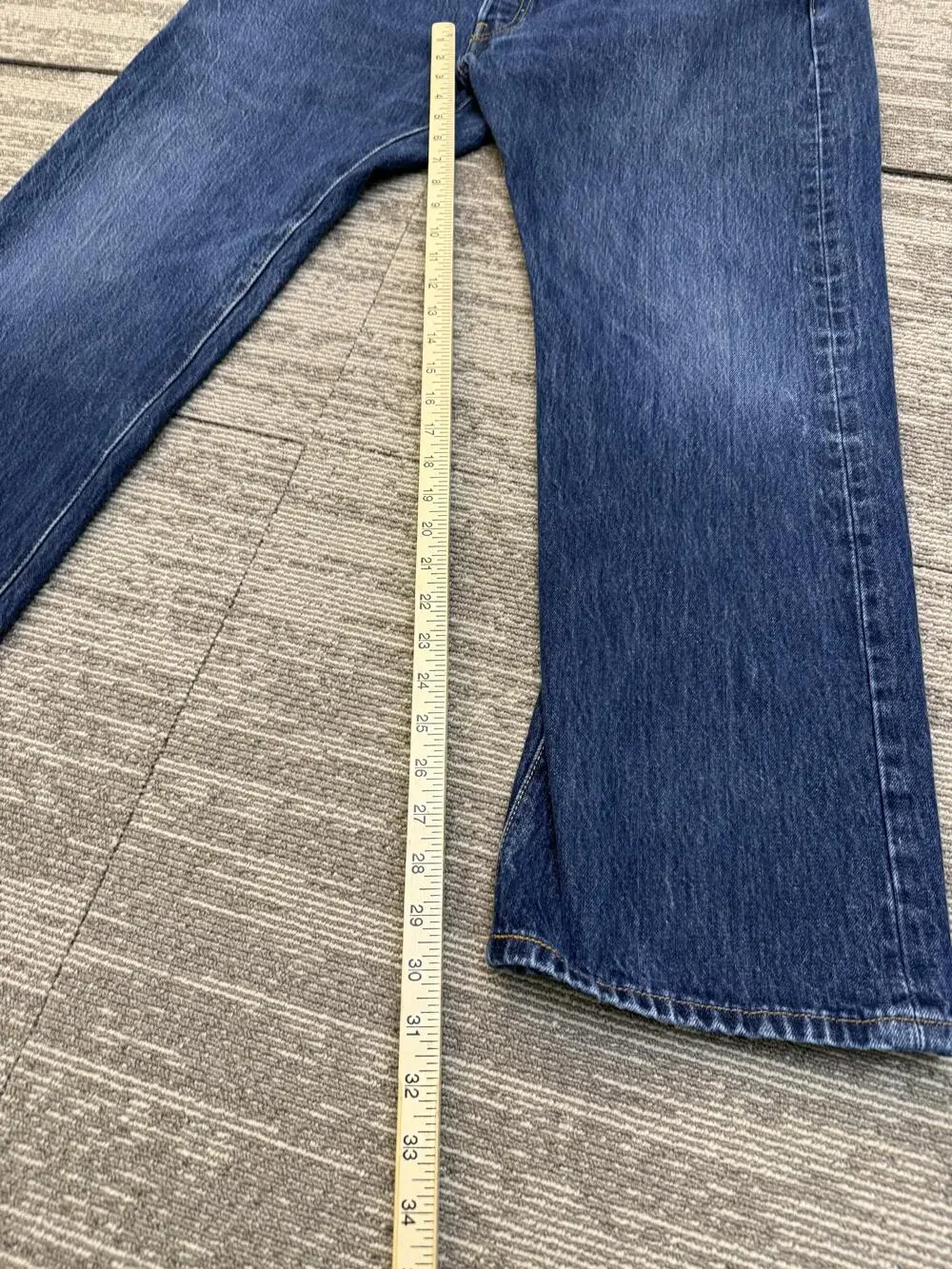 Levis 501 Jeans Mens 40x30 Blue Denim Straight Leg Button Fly Classic Fit Pants